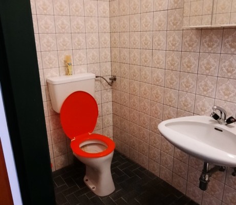 Badezimmer bei Zimmer 2