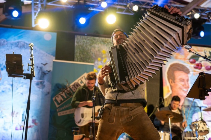 Musik Show am Samstag am Dirndlkirtag 2025 in Frankenfels