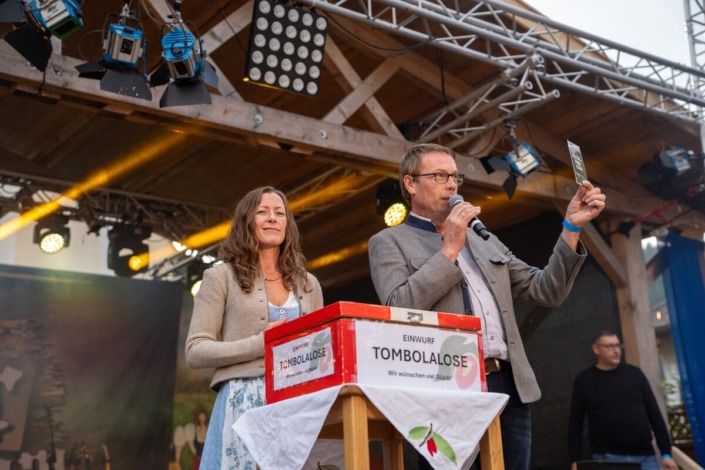 Verlosung am Dirndlkirtag in Frankenfels am Sonntag
